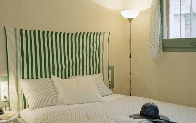 Apartamentos Saltarel-Lo Besalu Room photo